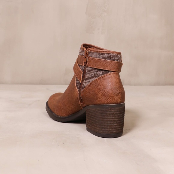 NWT Sweater Boot with Buckle Detail - Picture 3 of 4